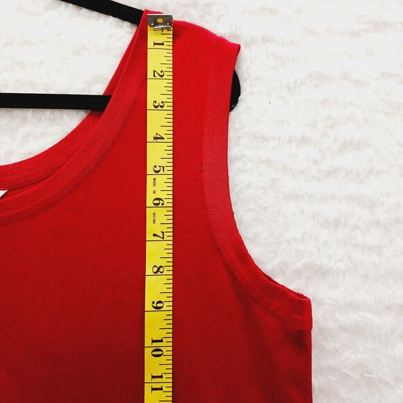 Tank Top Size XL Christmas Red Knit Minimalist Quiet Luxury Capsule Wardrobe - Picture 5 of 11